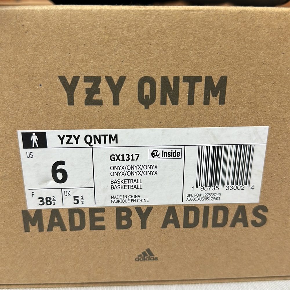 Yeezy Qntm Shoes View 5